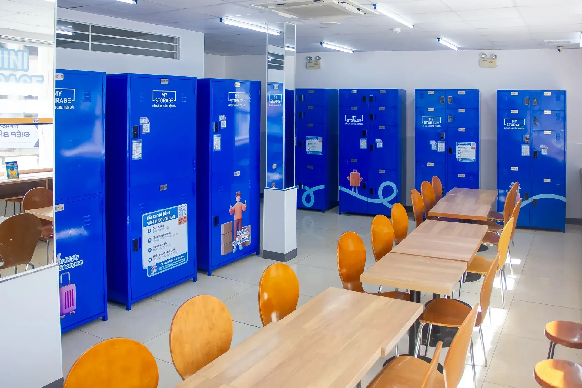 Khu vực Smart Locker MyStorage tại trung tâm thương mại phục vụ khách gửi đồ tiện lợi